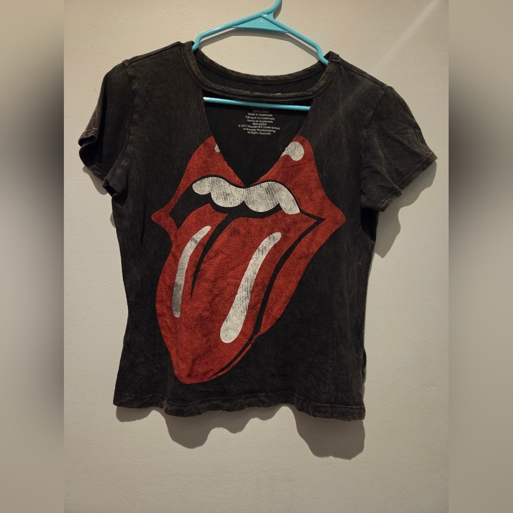 The Rolling Stones Womens Distressed V Neck Tee with Band Logo EUC Size XS